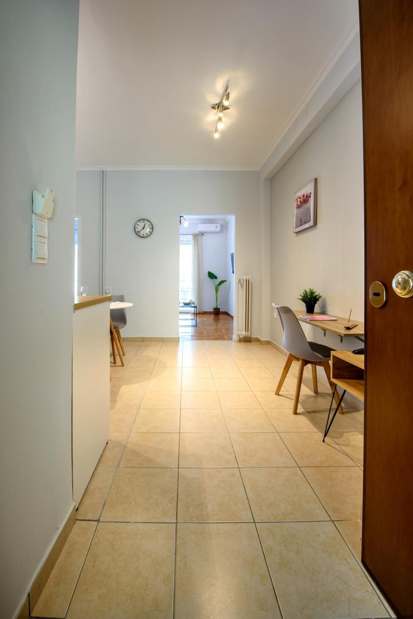 Spacious And Modern One Bedroom
