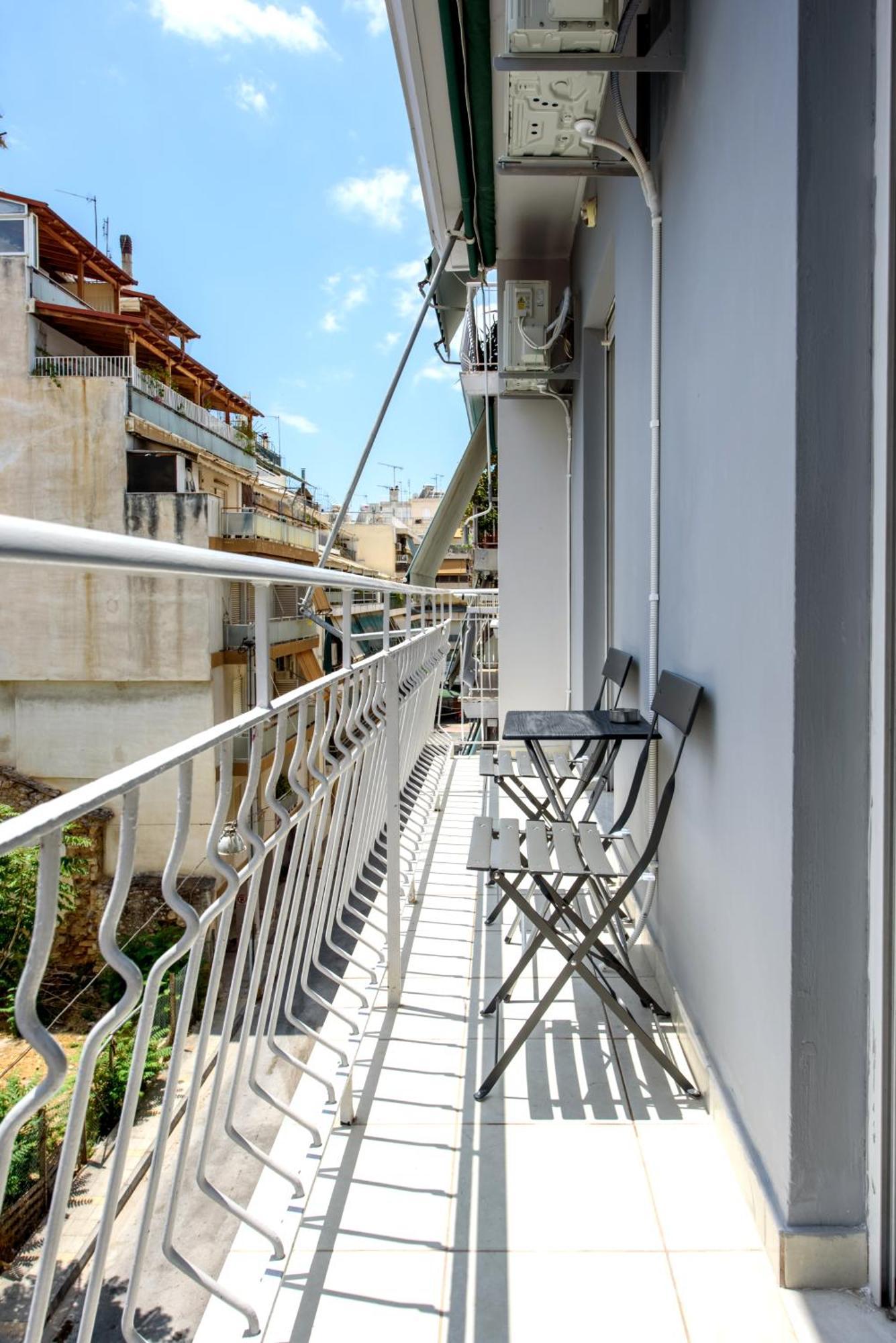 Spacious And Modern One Bedroom Appartement Athènes